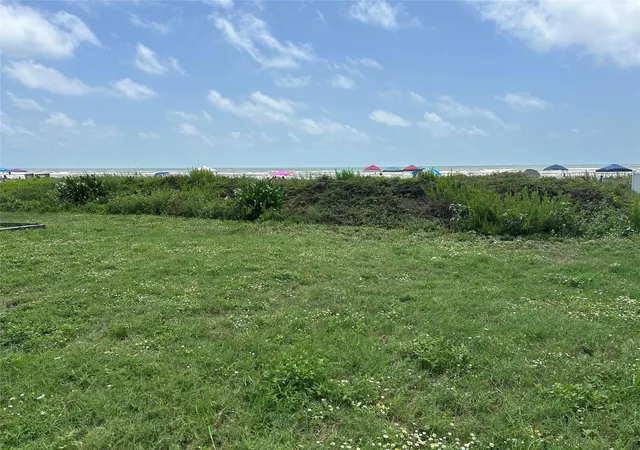 Photo 4 of Land for sale at 0 Ocean Dr, Galveston, TX 77554 | MLS# 85647925 | Listing updated on 2026-09-13