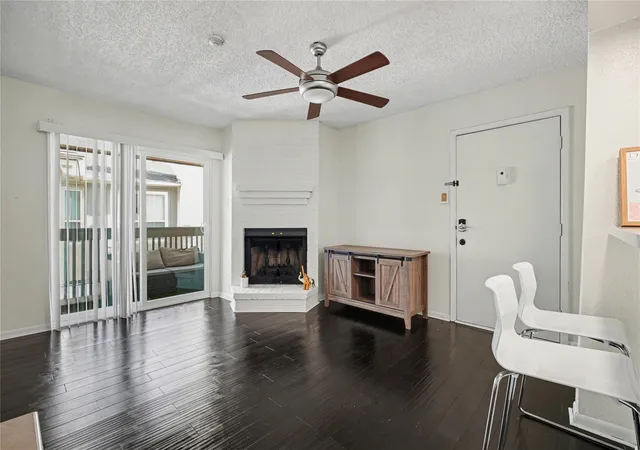 Photo 2 of Condo for sale at 1900 Bay Area Blvd #Q184, Houston, TX 77058 | MLS# 56852433 | Listing updated on 2026-09-12