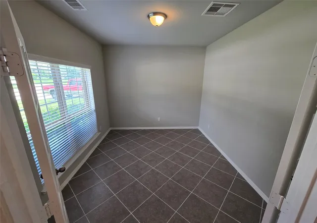 Photo 3 of Single family home for sale at 2027 Brookmont Dr, Conroe, TX 77301 | MLS# 58348905 | Listing updated on 2026-09-11
