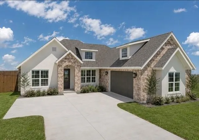 Photo 1 of Sale Pending at 1707 Twin Oaks Cir, Brenham, TX 77833 | MLS# 31077368 | Listing updated on 2026-09-15