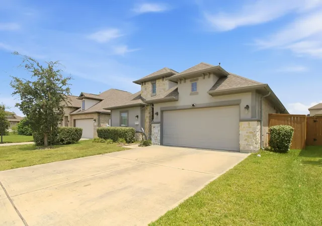 Photo 3 of Single family home for sale at 2706 Ocean Key Dr, La Marque, TX 77568 | MLS# 52353151 | Listing updated on 2026-09-20