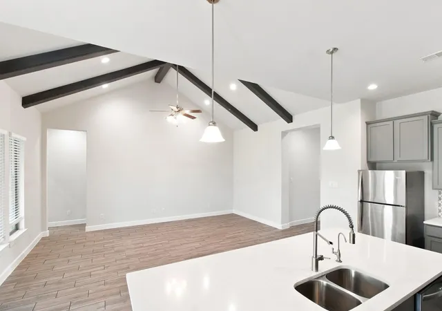 Photo 4 of Single family home for sale at 2706 Ocean Key Dr, La Marque, TX 77568 | MLS# 52353151 | Listing updated on 2026-09-21