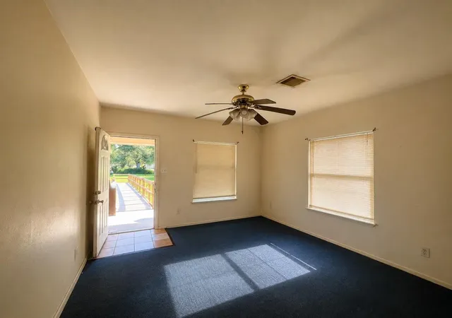 Photo 4 of Sale Pending at 7612 E Magnolia St, Houston, TX 77012 | MLS# 54305824 | Listing updated on 2026-09-10