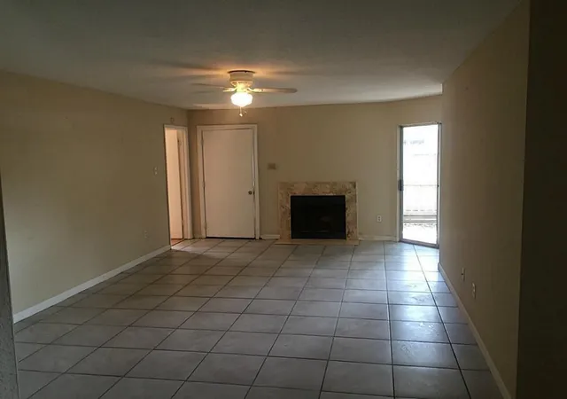 Photo 3 of Condo for sale at 10603 S Wilcrest Dr #27, Houston, TX 77099 | MLS# 33821562 | Listing updated on 2026-09-01