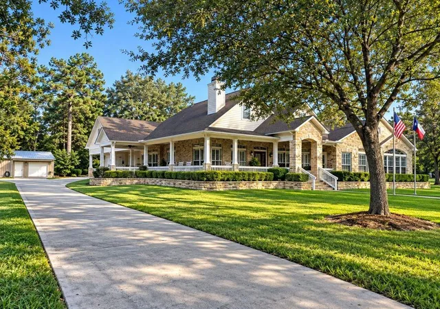 Photo 2 of Single family home for sale at 15777 Skeg Dr, Crosby, TX 77532 | MLS# 58416943 | Listing updated on 2026-09-22
