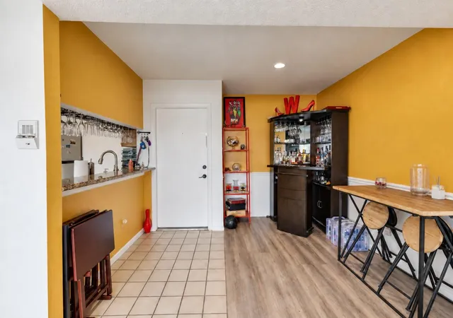 Photo 2 of Condo for sale at 3015 Walnut Bnd Ln #37, Houston, TX 77042 | MLS# 10072553 | Listing updated on 2026-09-24