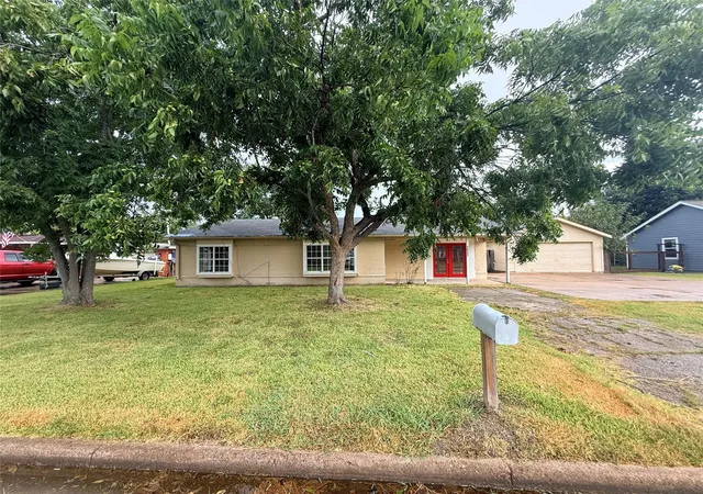 Photo 2 of Single family home for sale at 2622 34th Avenue N, Texas City, TX 77590 | MLS# 65079024 | Listing updated on 2026-09-04