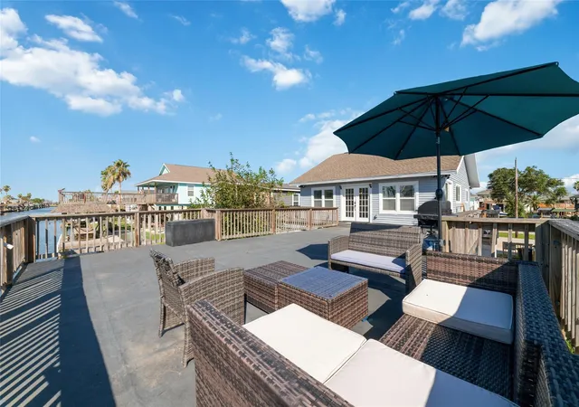Photo 3 of Single family home for sale at 196 Barracuda St, Hitchcock, TX 77563 | MLS# 31780567 | Listing updated on 2026-09-05