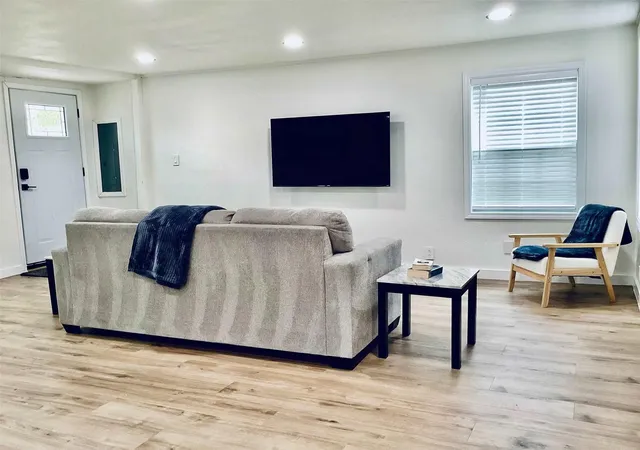 Listing Photo 4 - Condo for sale in building located at 222 W Dr, Kemah, TX 77565