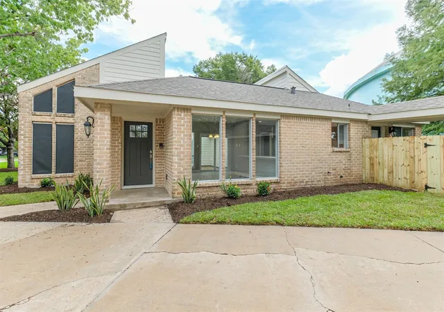 Photo 1 of Single family home for sale at 1623 Cherry Ridge Dr, Houston, TX 77077 | MLS# 60961915 | Listing updated on 2026-09-23
