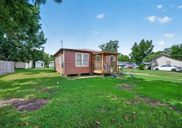 Photo 2 of Single family home for sale at 1715 W Humble St, Baytown, TX 77520 | MLS# 81416299 | Listing updated on 2026-10-02