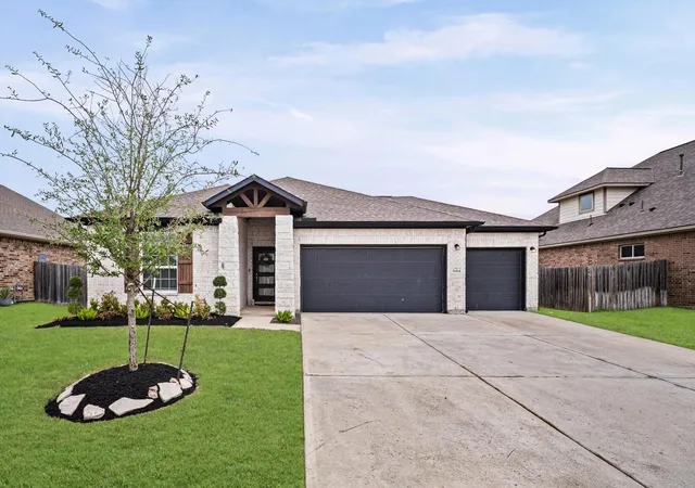 Photo 2 of Single family home for sale at 31414 Sandpiper Crk Dr, Hockley, TX 77447 | MLS# 95104471 | Listing updated on 2026-10-04