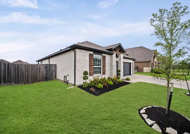 Photo 3 of Single family home for sale at 31414 Sandpiper Crk Dr, Hockley, TX 77447 | MLS# 95104471 | Listing updated on 2026-10-04