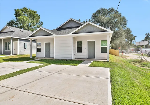 Photo 1 of Single family home for sale at 496 Golden St #A/B, Willis, TX 77378 | MLS# 62618043 | Listing updated on 2026-09-04