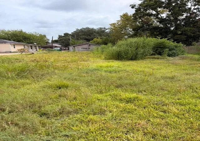 Photo 3 of Land for sale at 9511 Irby St, Houston, TX 77088 | MLS# 75195338 | Listing updated on 2026-09-17
