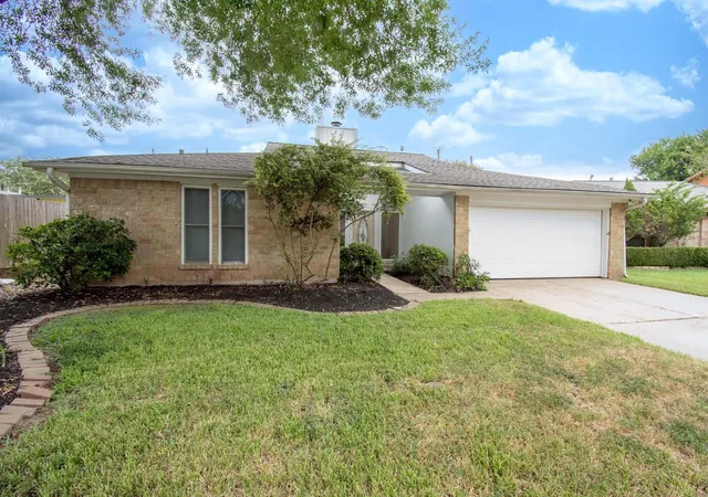 Photo 3 of Single family home for sale at 2507 Sage Brush Ln, Sugar Land, TX 77479 | MLS# 56859093 | Listing updated on 2026-09-21