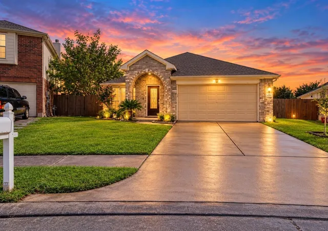 Photo 1 of Single family home for sale at 4203 Bearden Pl Ln, Houston, TX 77082 | MLS# 34342434 | Listing updated on 2026-09-19