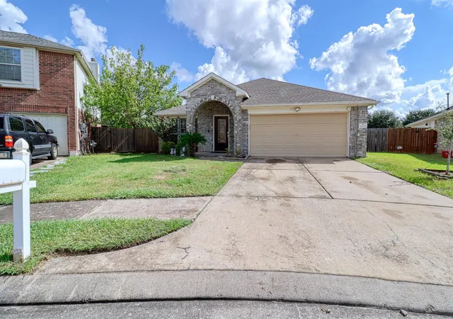 Photo 2 of Single family home for sale at 4203 Bearden Pl Ln, Houston, TX 77082 | MLS# 34342434 | Listing updated on 2026-09-19