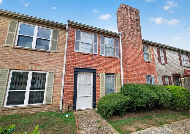 Townhouse for sale at 4068 Belle Park Dr #4068, Houston, TX 77072 | MLS# 4138305