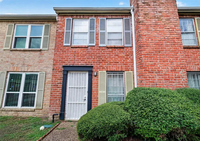 Photo 1 of Townhouse for sale at 4068 Belle Park Dr #4068, Houston, TX 77072 | MLS# 4138305 | Listing updated on 2026-10-03