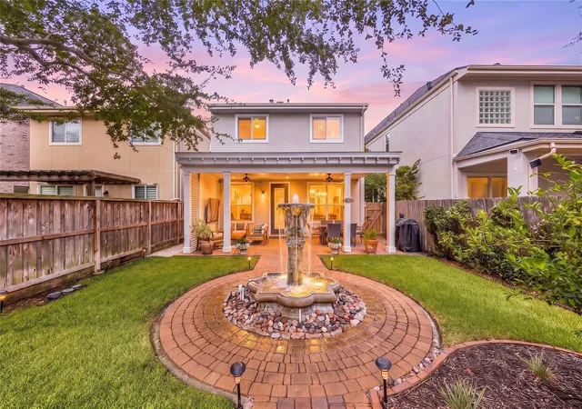 Photo 2 of Sale Pending at 137 White Dr, Bellaire, TX 77401 | MLS# 81777529 | Listing updated on 2026-09-21