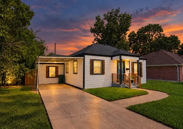 Photo 1 of Single family home for sale at 903 Willow St, Pasadena, TX 77506 | MLS# 83852893 | Listing updated on 2026-09-11