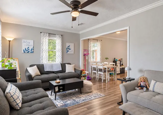 Photo 3 of Single family home for sale at 903 Willow St, Pasadena, TX 77506 | MLS# 83852893 | Listing updated on 2026-09-11
