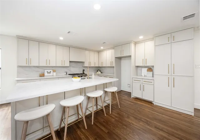 Photo 4 of Sale Pending at 3214 Prospect St, Houston, TX 77004 | MLS# 50921217 | Listing updated on 2026-09-16