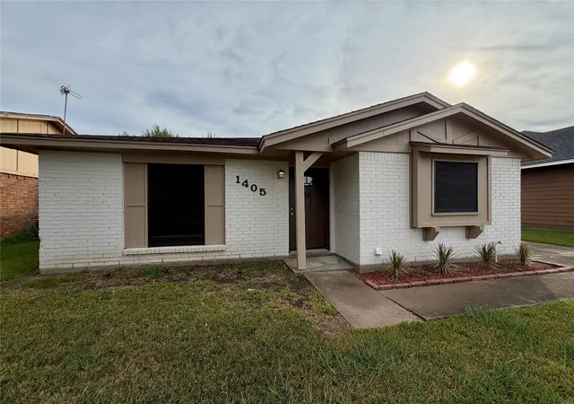 Photo 2 of Single family home for sale at 1405 N Ave M, Freeport, TX 77541 | MLS# 88836141 | Listing updated on 2026-09-04