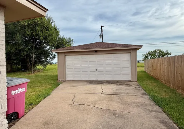 Photo 4 of Single family home for sale at 1405 N Ave M, Freeport, TX 77541 | MLS# 88836141 | Listing updated on 2026-09-04