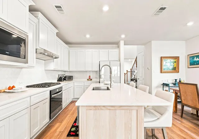 Photo 4 of Single family home for sale at 9718 Perdita Trl, Missouri City, TX 77459 | MLS# 9340008 | Listing updated on 2026-10-09