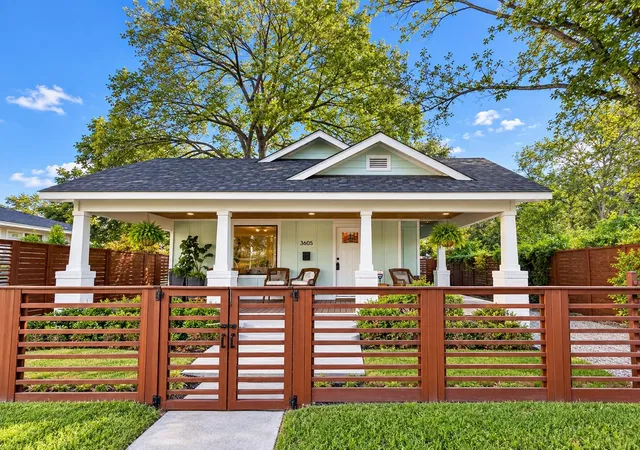 Photo 1 of Single family home for sale at 3605 Mcilhenny St, Houston, TX 77004 | MLS# 30568958 | Listing updated on 2026-09-11