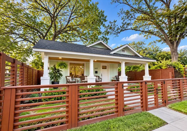 Photo 3 of Single family home for sale at 3605 Mcilhenny St, Houston, TX 77004 | MLS# 30568958 | Listing updated on 2026-09-11