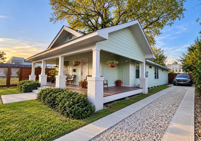 Photo 4 of Single family home for sale at 3605 Mcilhenny St, Houston, TX 77004 | MLS# 30568958 | Listing updated on 2026-09-11