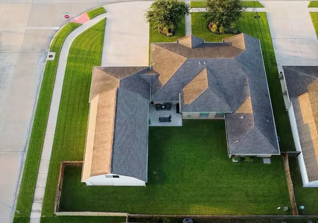 Photo 37 of Sale Pending at 6802 Arlington Dr, Manvel, TX 77578 | MLS# 68408852 | Listing updated on 2026-09-12