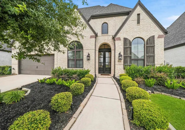 Photo 2 of Single family home for sale at 2523 Tradewind Pass Dr, Missouri City, TX 77459 | MLS# 30140891 | Listing updated on 2026-09-19