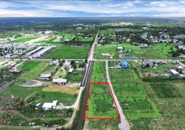 Photo 3 of Land for sale at 18 Cindy Palmer Ln, Dickinson, TX 77539 | MLS# 55112535 | Listing updated on 2026-09-10