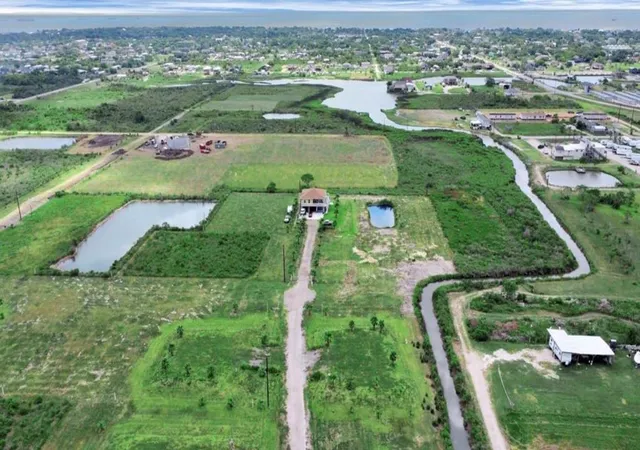 Photo 4 of Land for sale at 18 Cindy Palmer Ln, Dickinson, TX 77539 | MLS# 55112535 | Listing updated on 2026-09-10
