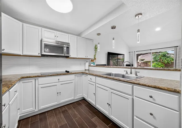Townhouse for sale at 13025 Leader St, Houston, TX 77072 | MLS# 8875484
