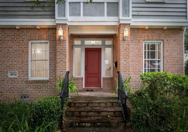 Photo 2 of Single family home for sale at 4034 Aberdeen Way, Houston, TX 77025 | MLS# 17498885 | Listing updated on 2026-10-02