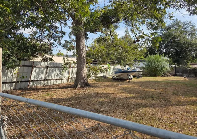 Photo 3 of Land for sale at 4614 Weaver Rd, Houston, TX 77016 | MLS# 84471279 | Listing updated on 2026-09-02