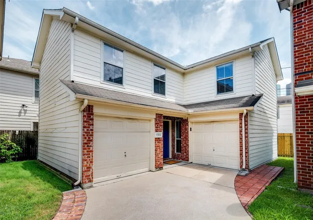 Photo 1 of Single family home for sale at 1304 Robin St, Houston, TX 77019 | MLS# 46396292 | Listing updated on 2026-09-06