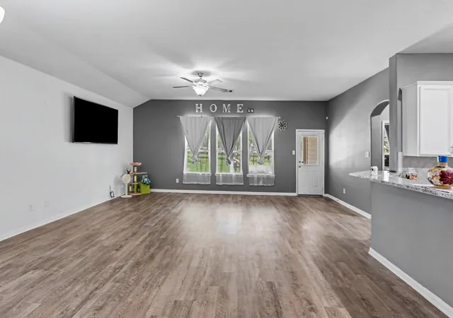 Photo 3 of Single family home for sale at 16349 Ellis St, Conroe, TX 77303 | MLS# 52253494 | Listing updated on 2026-09-20