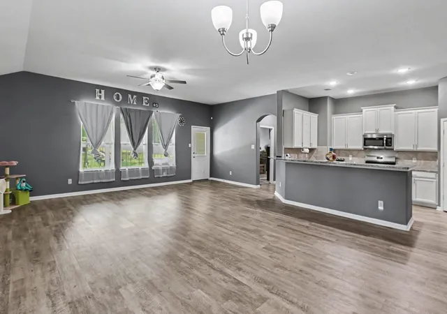 Photo 4 of Single family home for sale at 16349 Ellis St, Conroe, TX 77303 | MLS# 52253494 | Listing updated on 2026-09-20
