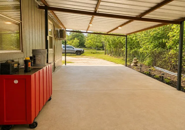 Photo 2 of Single family home for sale at 398 County Rd 3406, Cleveland, TX 77327 | MLS# 81134296 | Listing updated on 2026-09-02