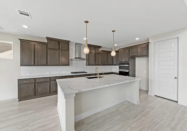 Photo 4 of Single family home for sale at 818 Caballos Dr, League City, TX 77546 | MLS# 87068300 | Listing updated on 2026-09-03