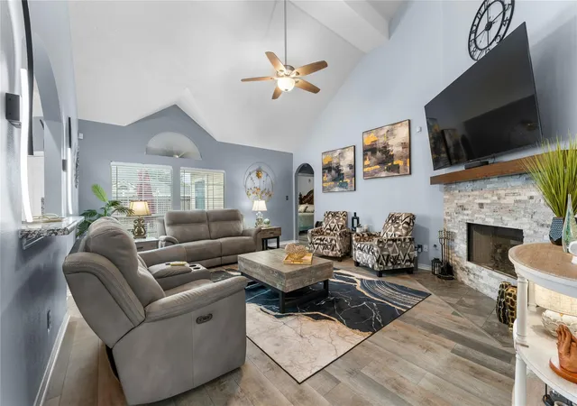 Photo 3 of Single family home for sale at 22907 Bank Shade Ct, Tomball, TX 77375 | MLS# 94199077 | Listing updated on 2026-09-06