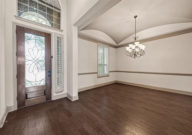 Photo 4 of Single family home for sale at 27411 Manor Fls Ln, Fulshear, TX 77441 | MLS# 95984072 | Listing updated on 2026-09-19