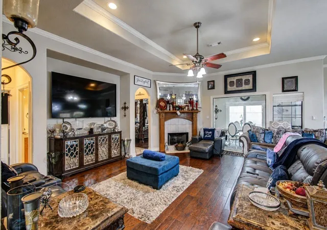 Photo 2 of Single family home for sale at 101 Pintail Dr, Clute, TX 77531 | MLS# 88283287 | Listing updated on 2026-09-22