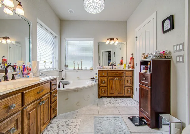 Photo 4 of Single family home for sale at 101 Pintail Dr, Clute, TX 77531 | MLS# 88283287 | Listing updated on 2026-09-22